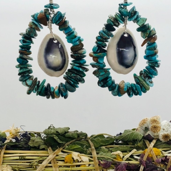 ❤️SOLD❤️Hippie, Turquoise Earrings - Picture 3 of 5